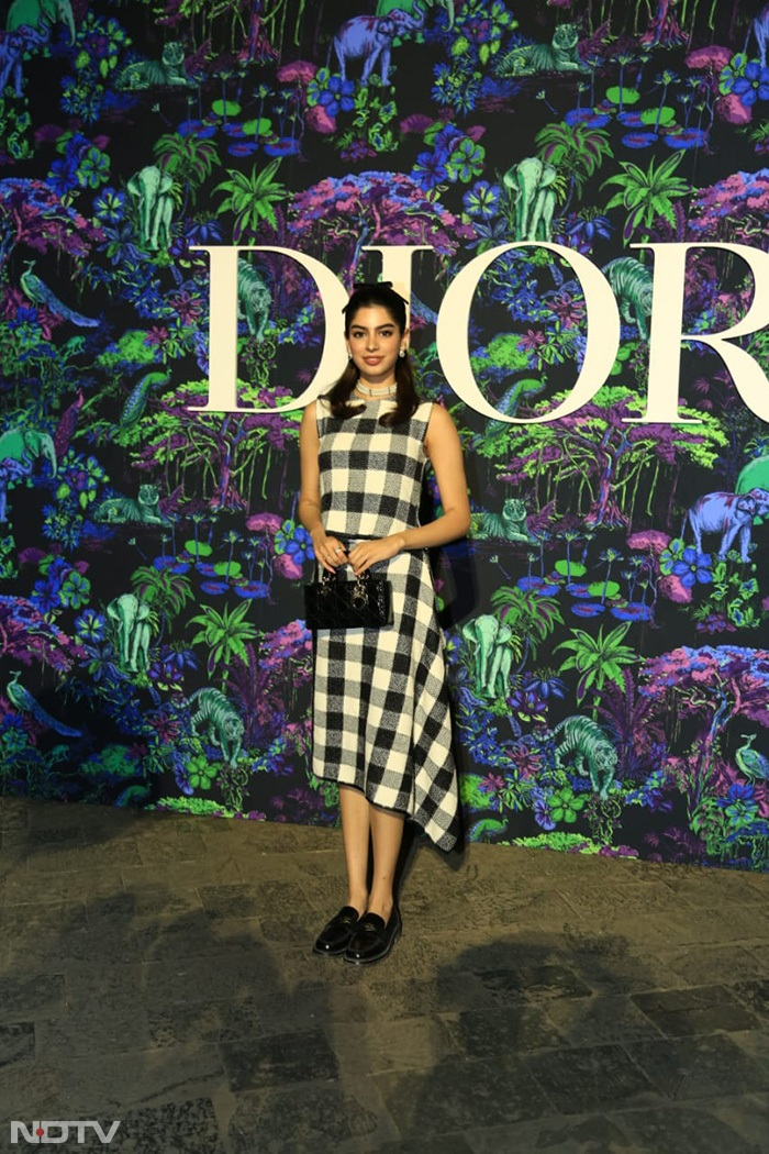 Dior Mumbai Fashion Show: इवेंट में दिखा अनुष्का-विराट, सोनम कपूर और अनन्या पांडे का दिलकश अंदाज़