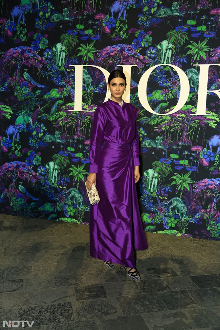 Dior Mumbai Fashion Show: इवेंट में दिखा अनुष्का-विराट, सोनम कपूर और अनन्या पांडे का दिलकश अंदाज़