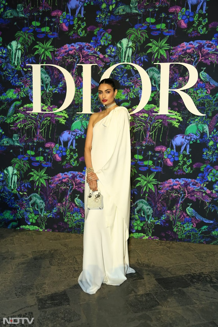 Dior Mumbai Fashion Show: इवेंट में दिखा अनुष्का-विराट, सोनम कपूर और अनन्या पांडे का दिलकश अंदाज़