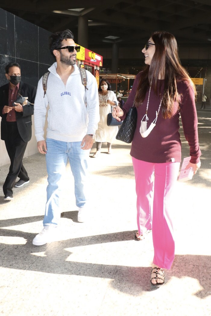 Disha Parmar along with her husband Rahul Vaidya were photographed in a casual outfit on Saturday.