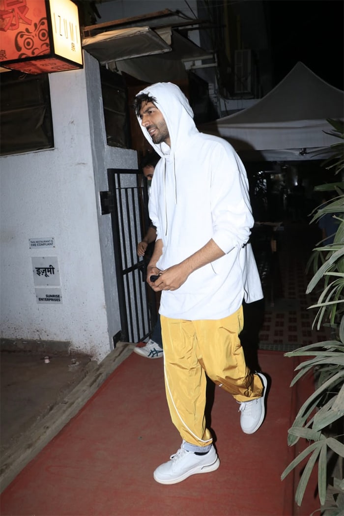 In another part of the city, Kartik Aaryan was snapped at Izumi restaurant in Bandra.