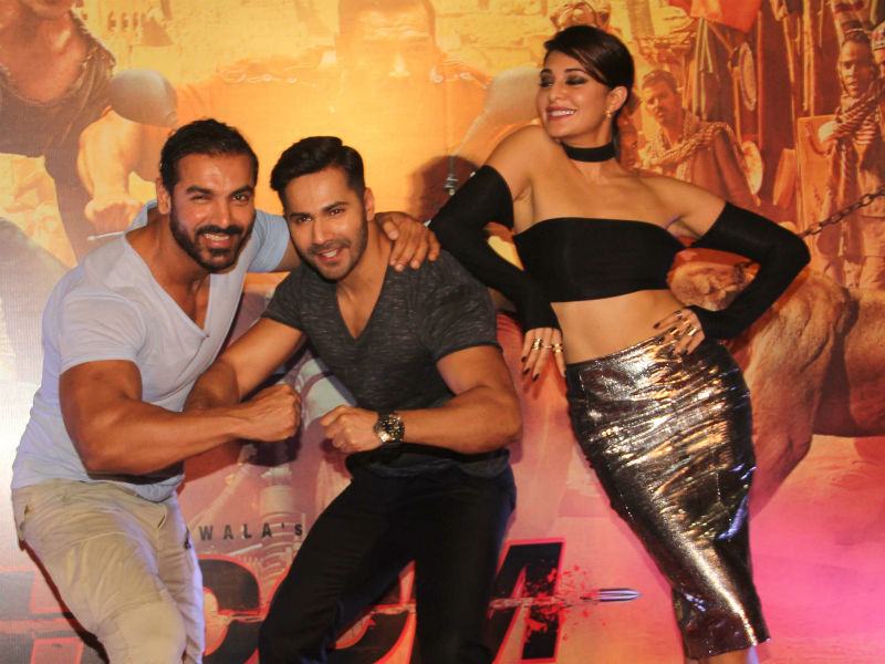 ‘डिशूम' के ट्रेलर लॉन्‍च पर जैकलिन, जॉन और वरुण ने की जमकर मस्‍ती