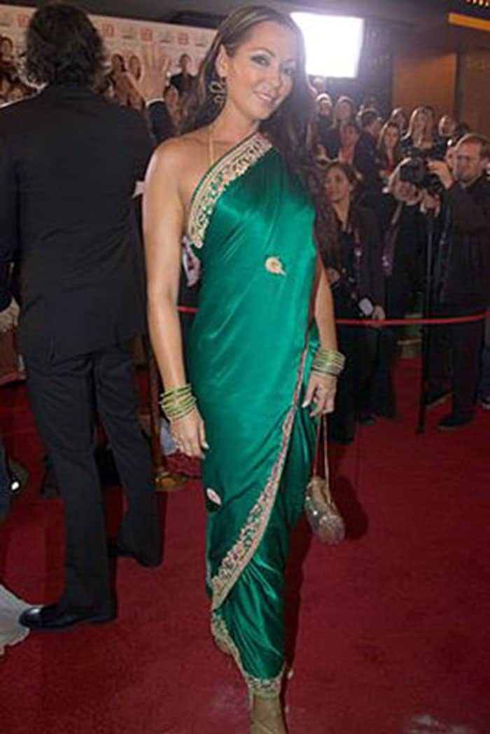 Hollywood can\'t resist a sari