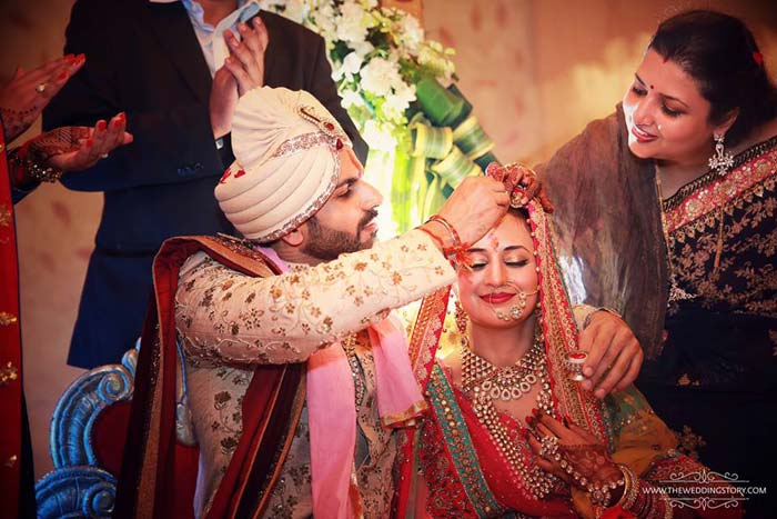तस्वीरों में देखें 'ये हैं मोहब्बतें' की एक्ट्रेस दिव्यंका की शादी