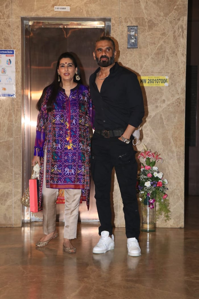 Diwali 2021: Salman Khan And Iulia Vantur Led Guest List At Ramesh Taurani\'s Party