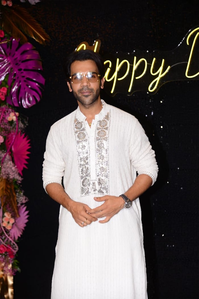 Diwali 2022: Rajkummar Rao And Guru Randhawa In Their Festive Best At Krishan Kumar\'s Party