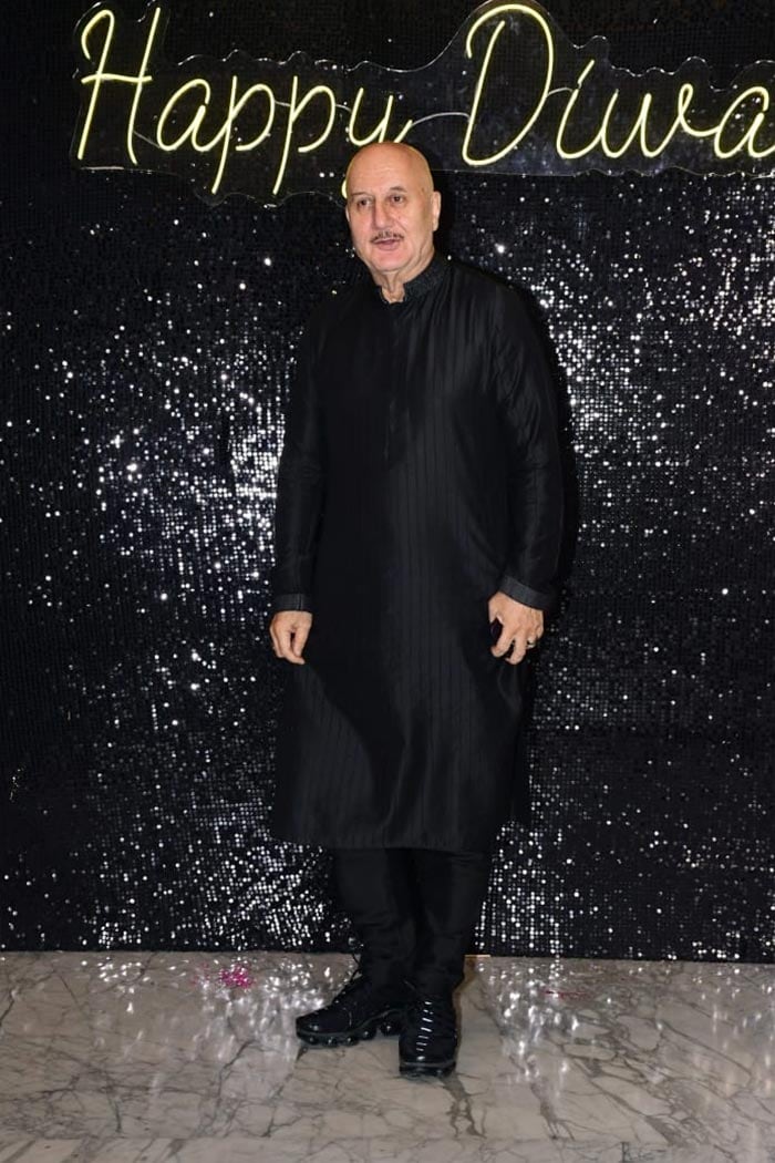 Anupam Kher smiled for the cameras.(Image Courtesy: Instagram)