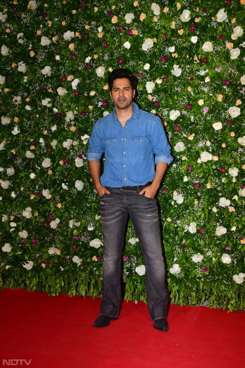 Varun Dhawan looked dapper in denims (Image Courtesy: Varinder Chawla)