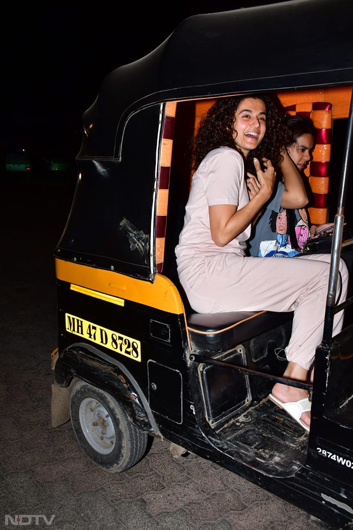 DND, Let Taapsee Pannu Enjoy Her Auto Ride