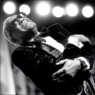 <b>Ray Charles</b>: Ray Charles had struggled with heroin addiction for 2 long decades. He was arrested 3 times for drug violations. He quit music for a year to get off it.