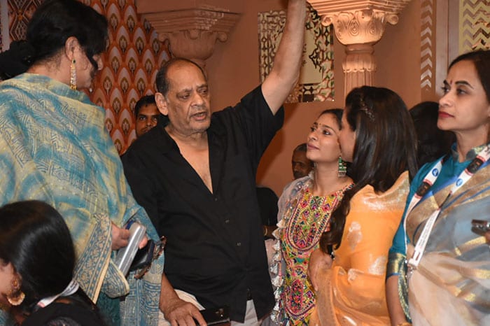 On Sunday, Kajol and Tanishaa were pictured with uncle Deb Mukerji at the <i>pandal</i>.