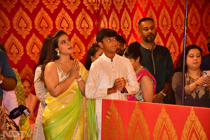 Kajol's son Yug also accompanied her to the festivities. (Image courtesy: Varinder Chawla)