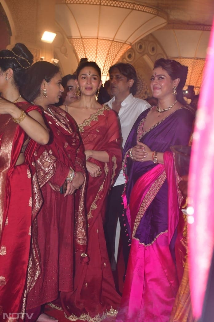 Kajol and Alia Bhatt pictured together. (Image Courtesy: Varinder Chawla)