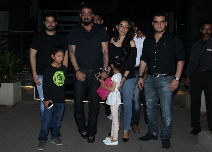 Sanjay Dutt Dines With Maanyata And Twins