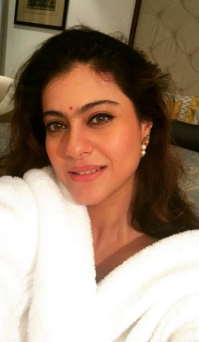 Chand Mubarak From Kajol, Madhuri, Mahira