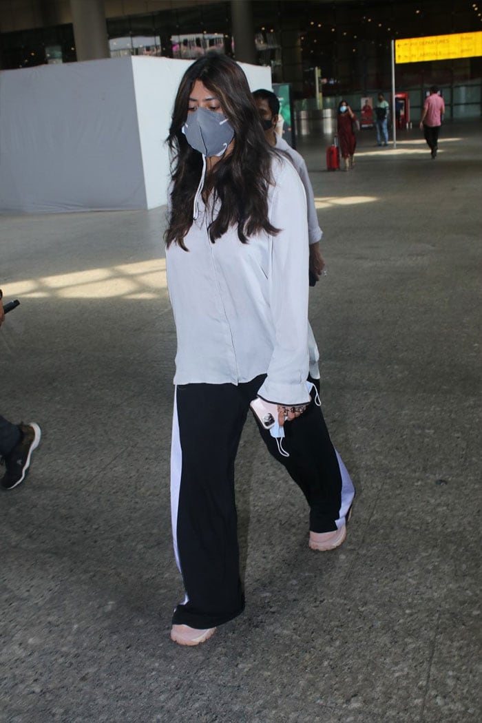 A Walk With Ekta Kapoor At The Airport