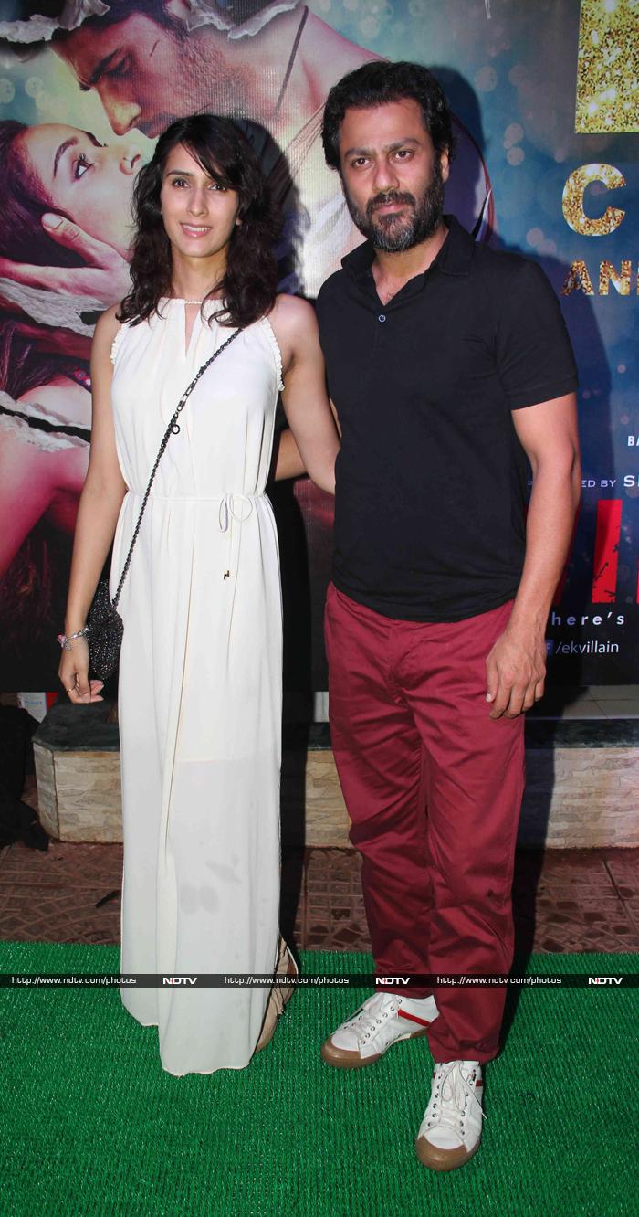 <i>Kai Po Che</i> director Abhishek Kapoor came with fiancee actress Pragya Yadav.