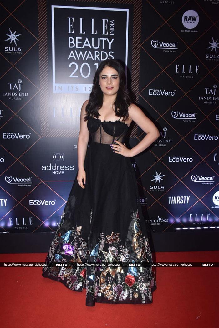 Elle Beauty Awards 2019: Kareena, Anushka And Janhvi Turn Up The Heat On Red Carpet