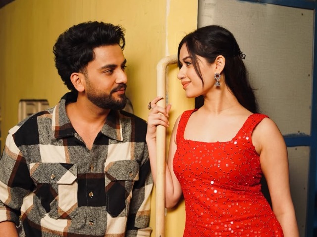 वायरल हुआ एल्विश-जन्&zwj;नत का रोमांस