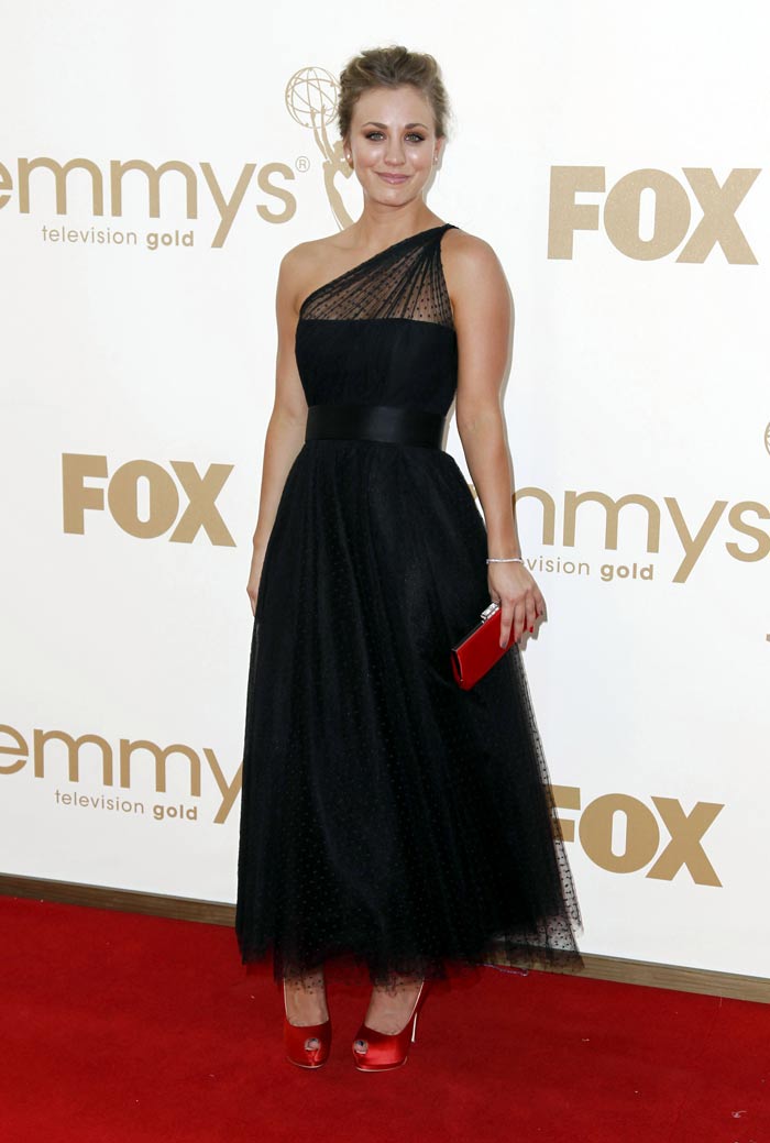 <i>Big Bang Theory</i> actress Kaley Cuoco hit the red carpet in a Romona Keveza.