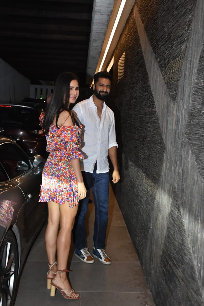 Katrina Kaif and Vicky Kaushal posed for the paparazzi