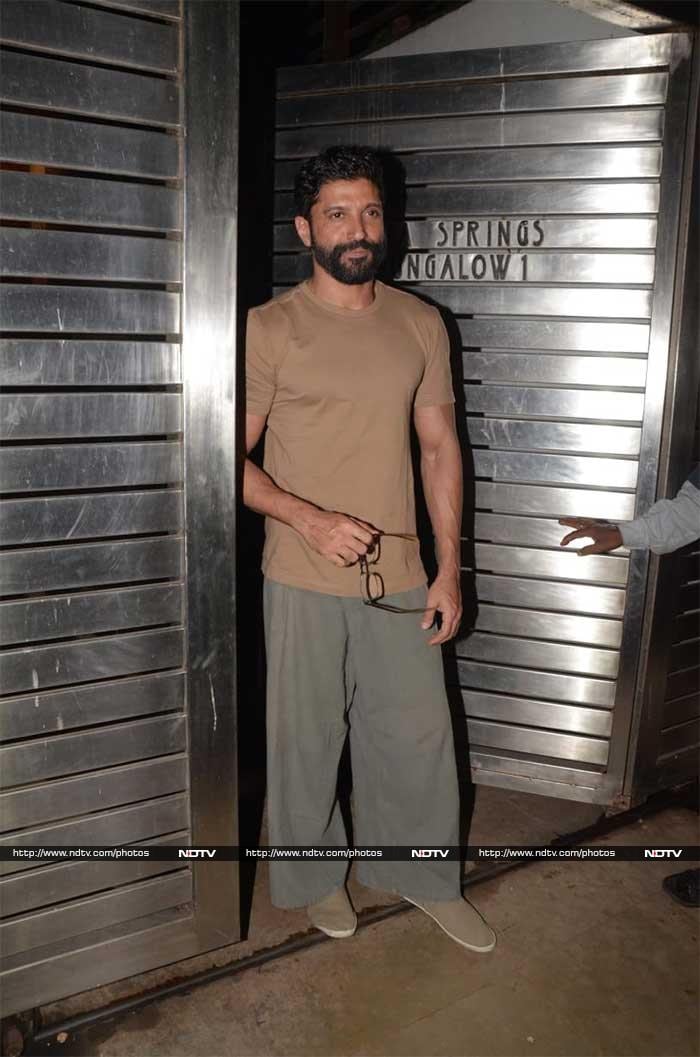 Farhan Akhtar Celebrates Birthday With Shibani Dandekar. See Pics