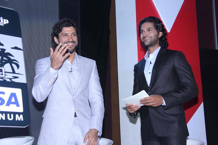 <i>Rock On</i> partners, Farhan Akhtar and Purab Kohli, smile during the launch.