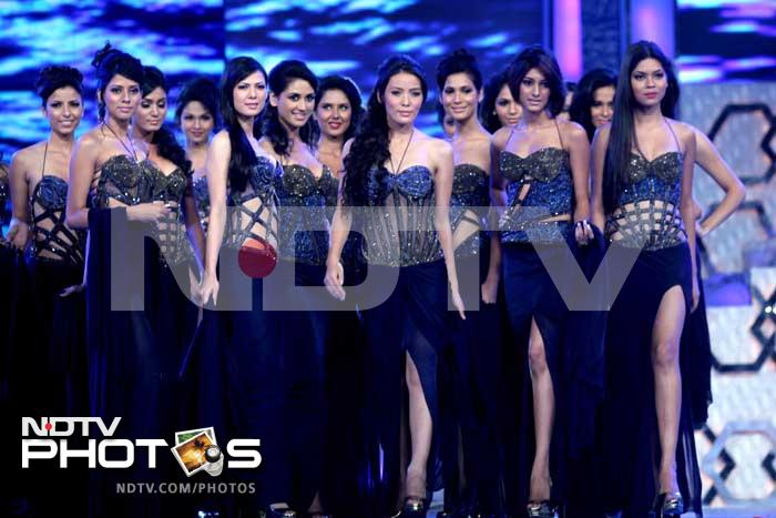 Star-studded evening at the Femina Miss India pageant 2012