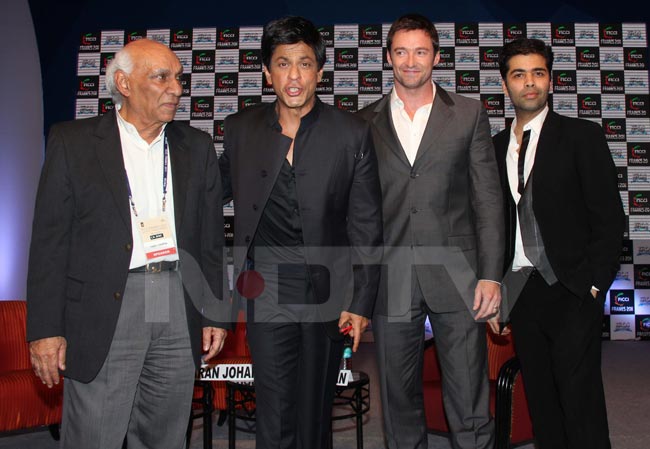 SRK, Hugh Jackman dance on stage