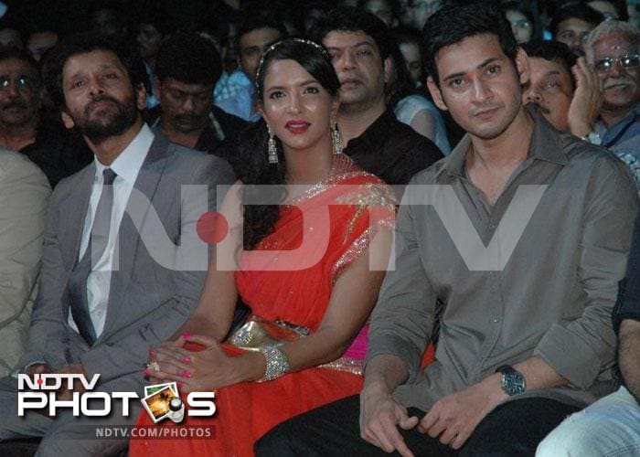Kamal Haasan, Deepika dazzle at South Filmfare Awards