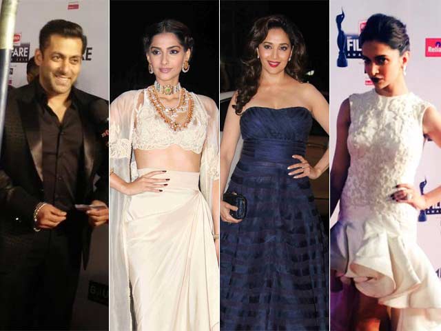 Photo : Galaxy of Stars at The Filmfare Awards 2015