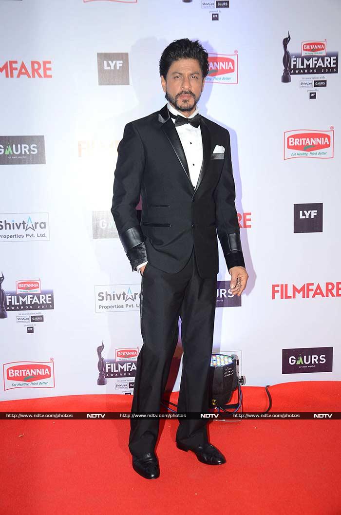 Filmfare Awards: Big B, Deepika, Salman on A-List Red Carpet