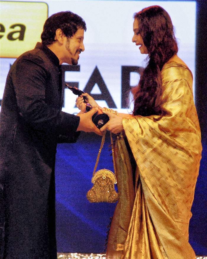 Vikram took home the Best Actor (Tamil) for Mani Ratnam's <i>Ravanan</i>.