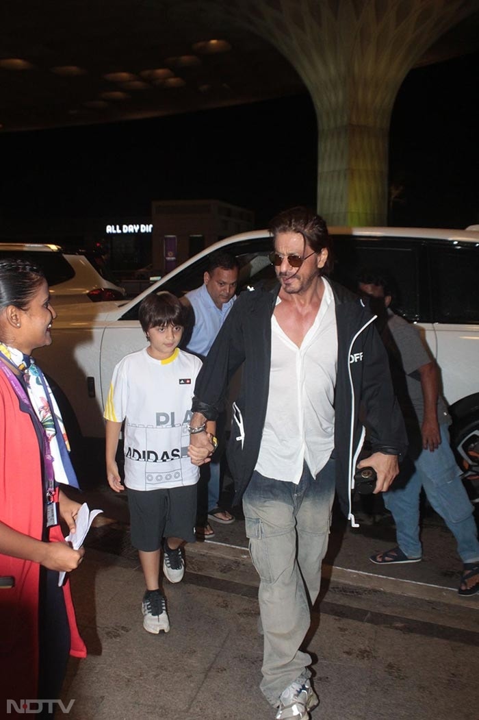 Flying High With Shah Rukh Khan And AbRam