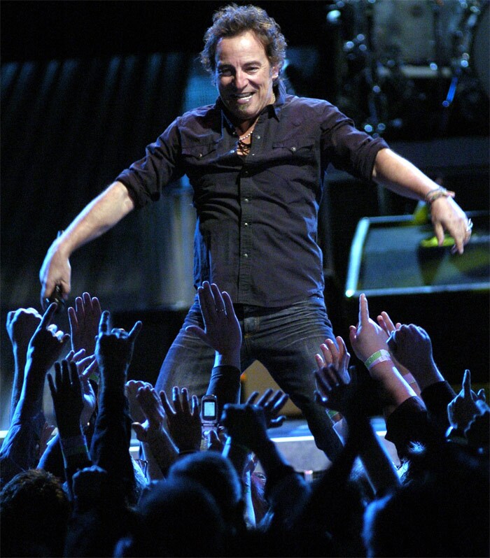 <b>#6. Bruce Springsteen</b> (Singer): <b>Pay</b> - US$70 mn / <b>Web Rank</b> - 32 / <b>Press Rank</b> - 19 / <b>TV Rank</b> - 25