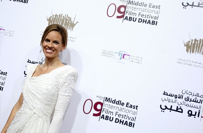 US actress Hilary Swank, wearing a creation by Lebanese designer Elie Saab, arrives at the opening of the Middle East International Film Festival (MEIFF) in Abu Dhabi, on October 8, 2009. (Photo: AFP)