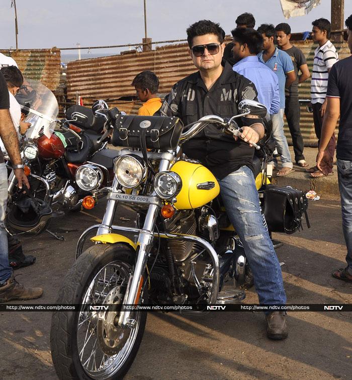 Motorcycle Diaries: Fugly Hogs Mumbai Roads