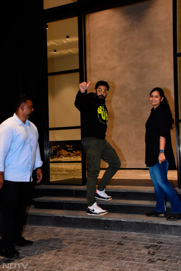 Make way for man of the moment Abhishek Bachchan please. (Image courtesy: Varinder Chawla)