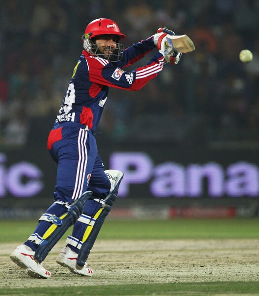 Dinesh Karthik bats during the IPL match between Delhi Daredevils and Rajasthan Royals played at Feroz Shah Kotla Stadium in Delhi. (Getty Photo)