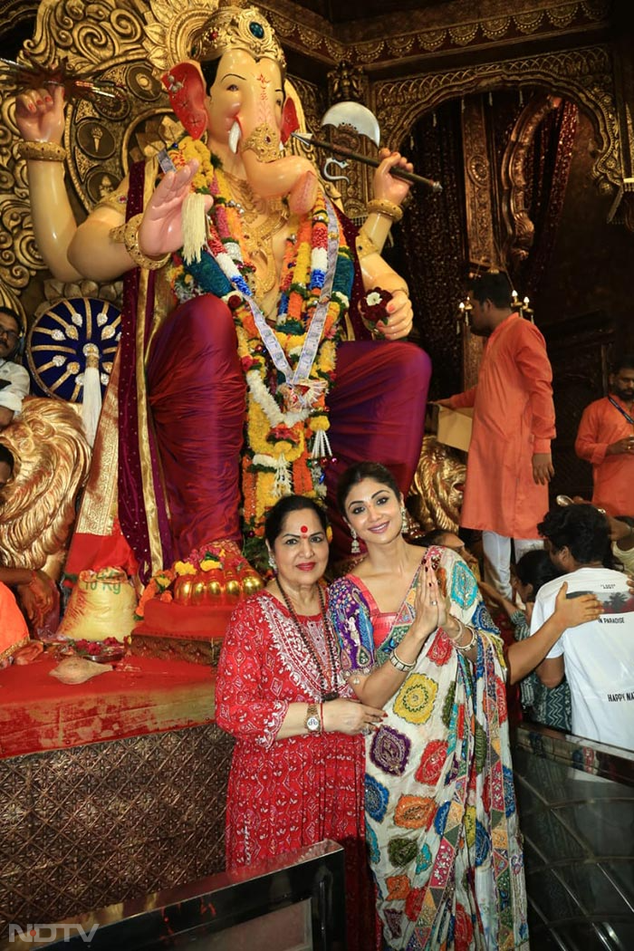 Ganesh Chaturthi 2023: SRK-AbRam, Shilpa Shetty-Pooja Hegde\'s Festivities