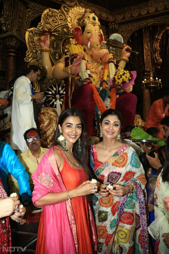 Ganesh Chaturthi 2023: SRK-AbRam, Shilpa Shetty-Pooja Hegde\'s Festivities