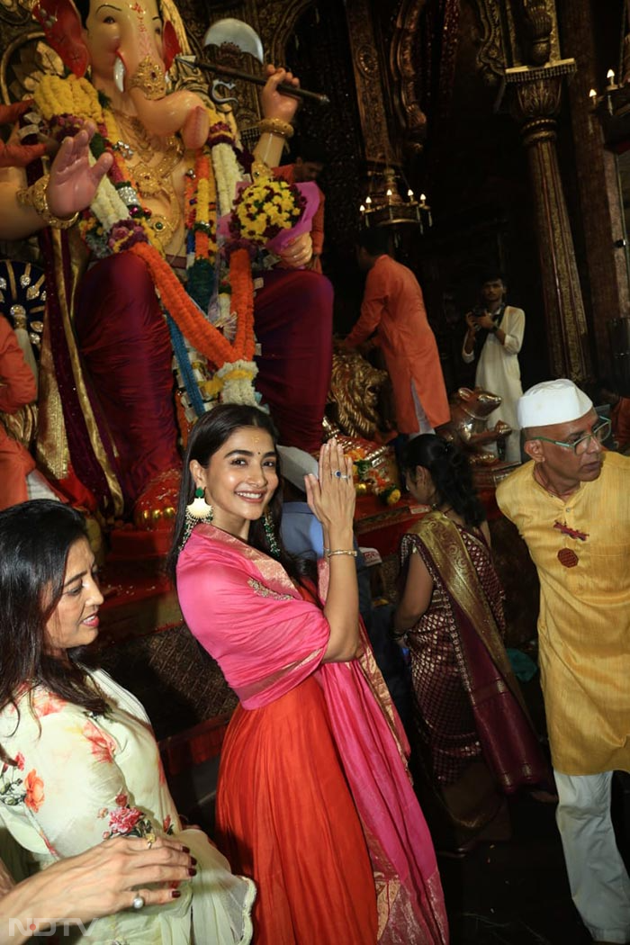 Ganesh Chaturthi 2023: SRK-AbRam, Shilpa Shetty-Pooja Hegde\'s Festivities