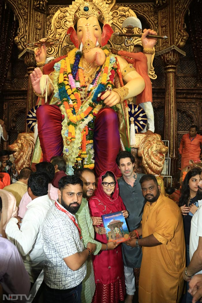 Ganesh Chaturthi 2023: SRK-AbRam, Shilpa Shetty-Pooja Hegde\'s Festivities