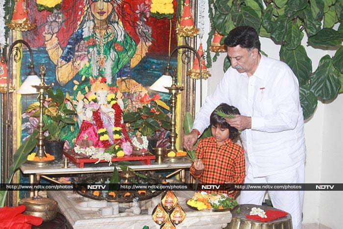 Inside Govinda And Jeetendra\'s Ganesh Chaturthi Celebrations