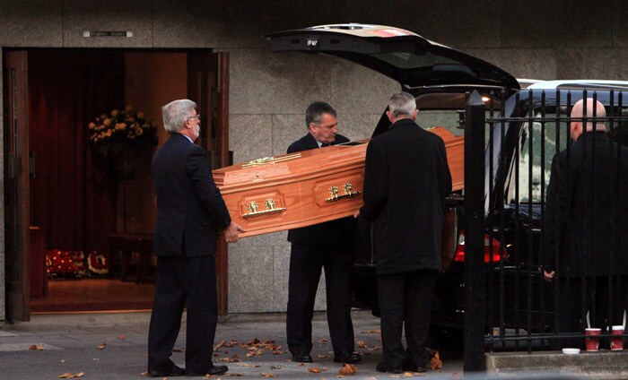 Stephen Gately's remains arrive at Jennings Funeral Home in Dublin on October 16, 2009. Gately, 33, was found dead on last weekend in his apartment in the Majorcan town of Port Andratx while on holiday on the Mediterranean island. (Photo: AFP)
