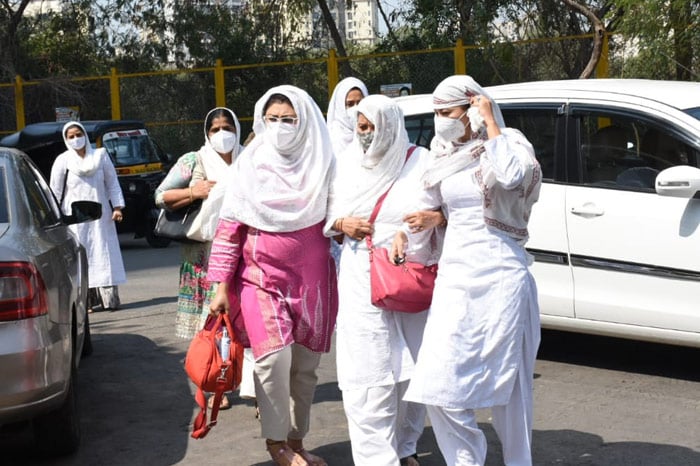 Gauahar Khan Attends Father's Funeral With Family