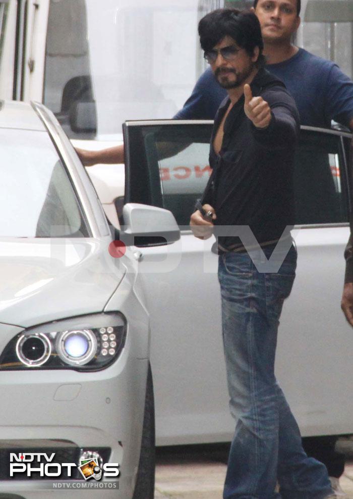 After Gauri, SRK visits Hrithik in hospital