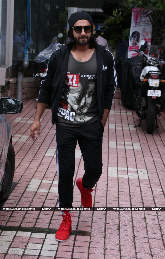 Ranveer Singh looked cool in a black jacket paired with jogger pants.