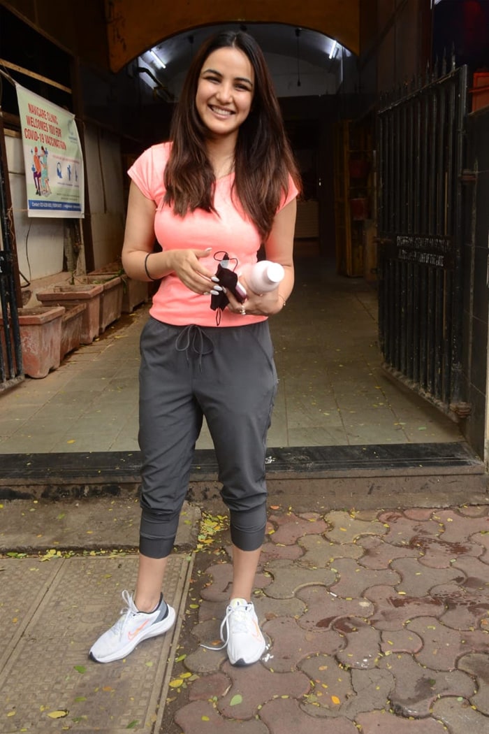 Nothing To See Here. Just Genelia D'Souza, Khushi Kapoor Serving Major Work Out Motivation