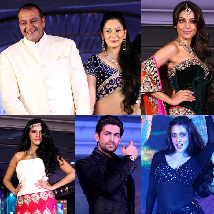 It was a glorious night, as the Tinseltown glitterati took to the ramp for Gitanjali's Ticket to Bollywood fashion show.<br>
The scoop of the night - the Dutts making their first appearance on the ramp! All this and more, coming up.